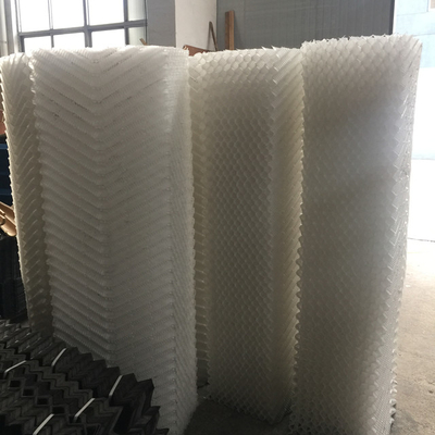 La suffisance en plastique de tour de refroidissement de pp a ridé des remplisseurs de PVC 1220mm/1830mm/2440mm