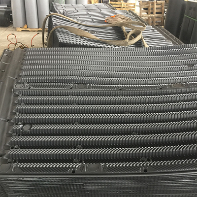 Le PVC de tour de refroidissement de polychlorure de vinyle remplit prix accrochant la feuille de médias d'écoulement transversal